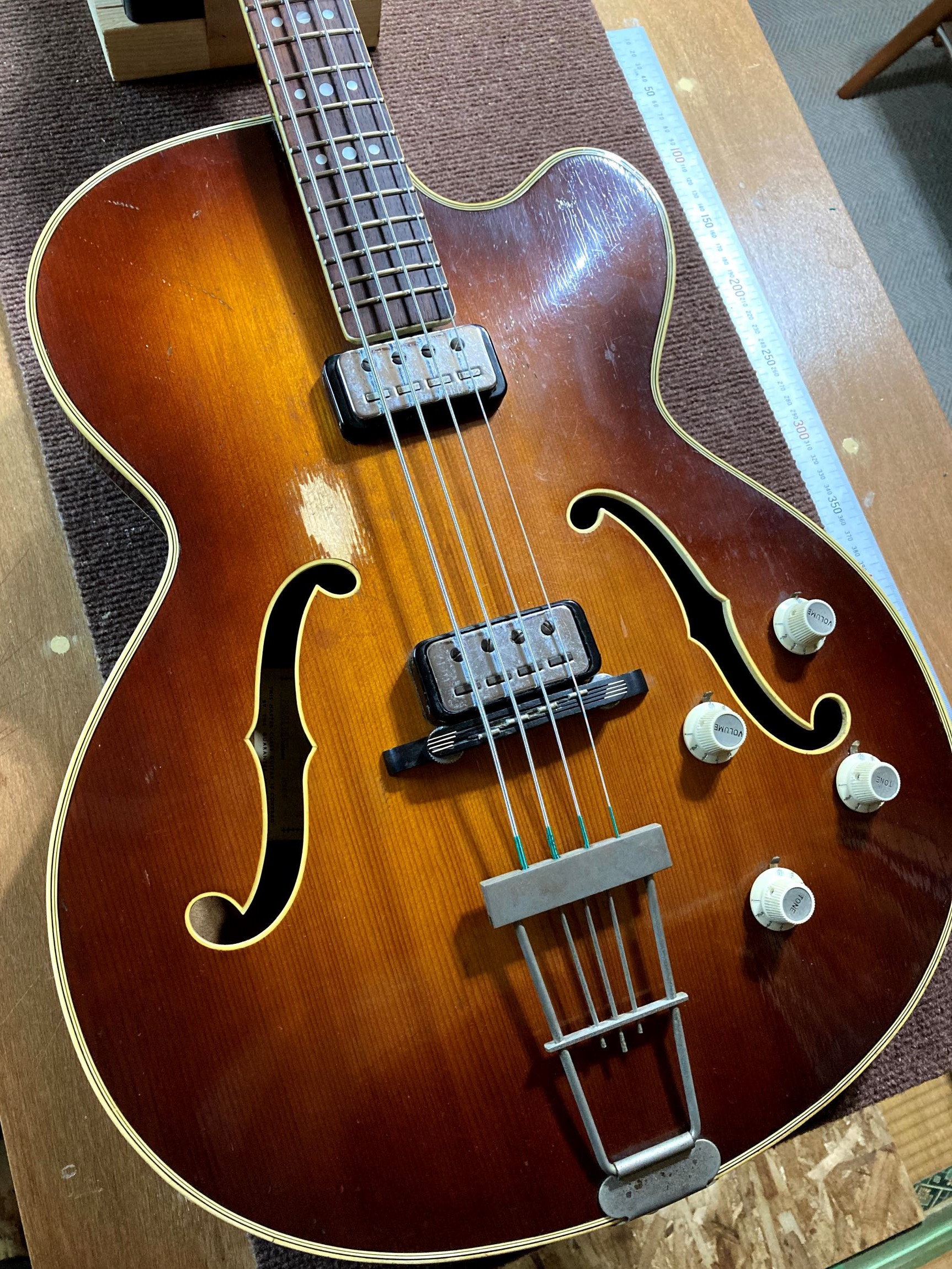 作業日誌】Hofner President Bass ネック・電装リペア - Mirage